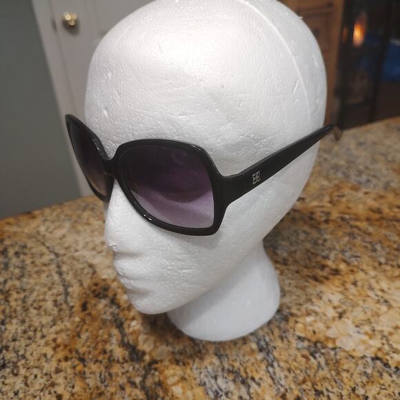 BCBGMaxAzria Accessories - Vintage BCBG Maxazria Envy Fashion Sunglasses Black Frame Purple Lense